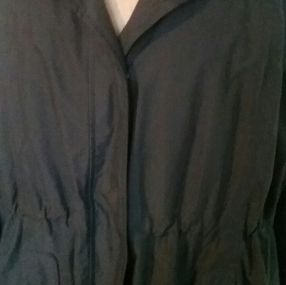 L.L. Bean Black Hooded Trench Coat Plus Size 2x - Picture 10 of 14